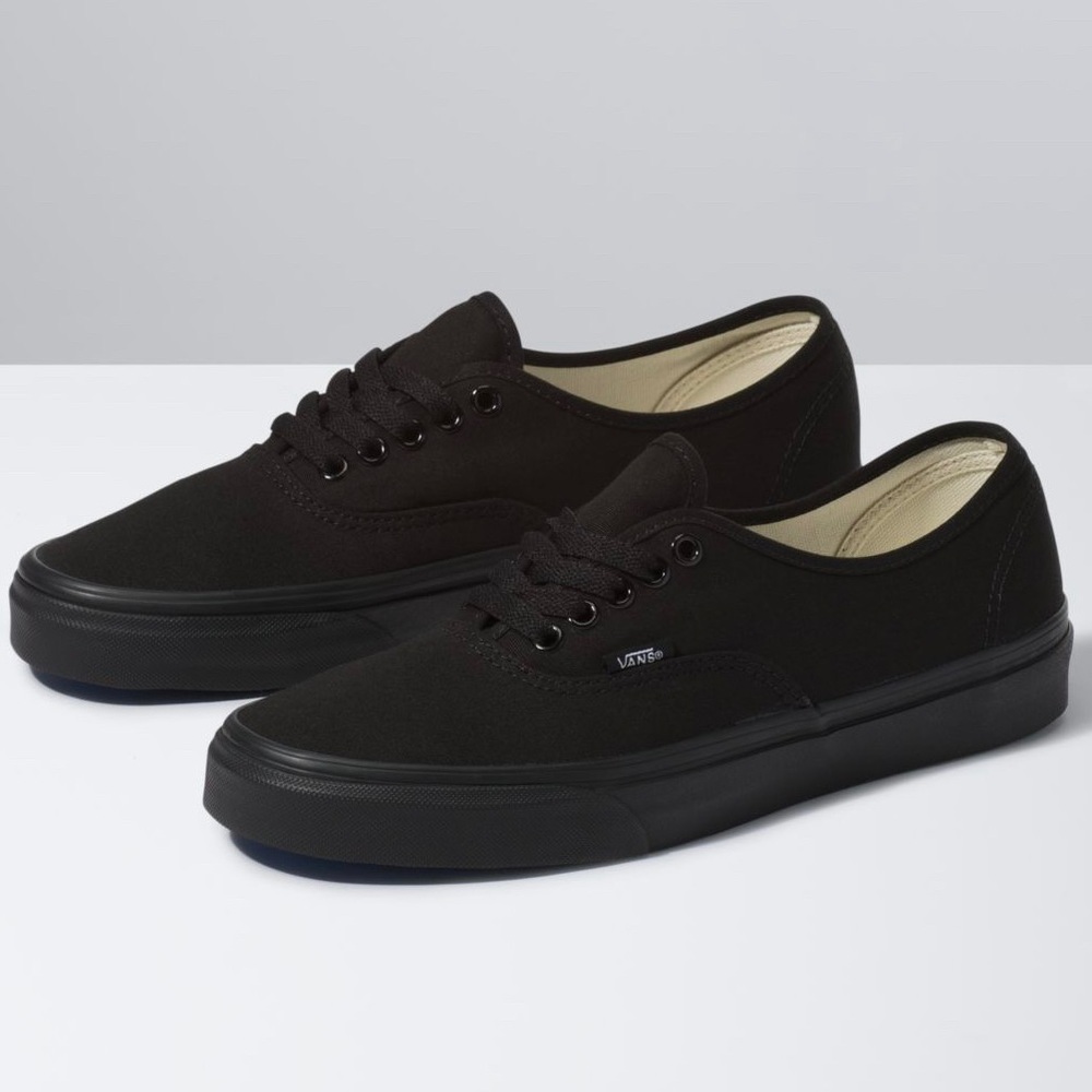 VANS AUTHENTIC